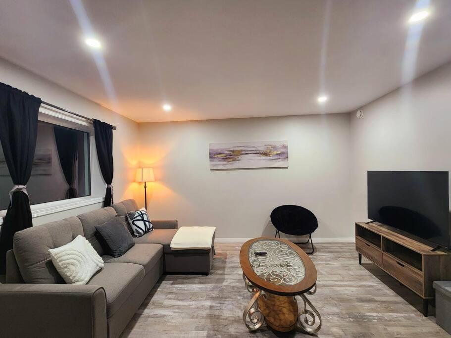 Comfort First - Sleeps 6 Whitehorse Exterior foto